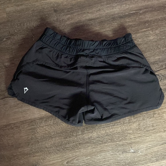 Ivivva Girls Athletic Shorts - Picture 2 of 3